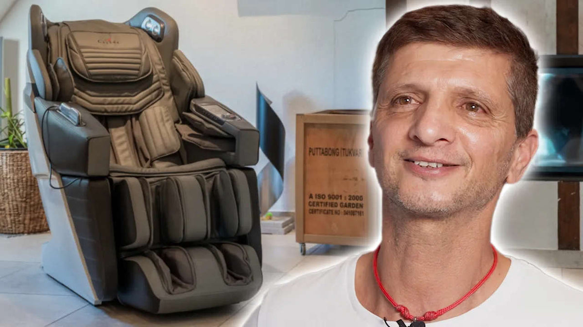 Casada AlphaSonic III Massagesessel neben Kachelofen